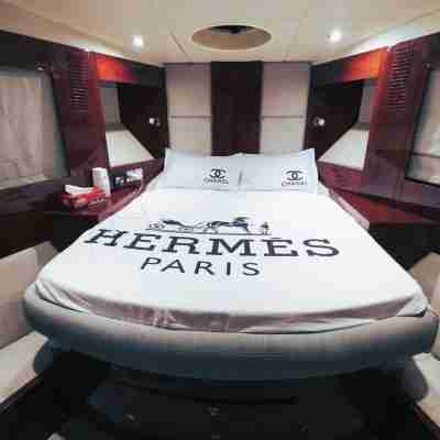 Riviera Leisure Yachts Dubai Rooms