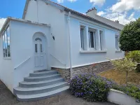 Pretty and Bright Renovated House in the Center of Trégunc with Enclosed Garden Hotels in Tregunc