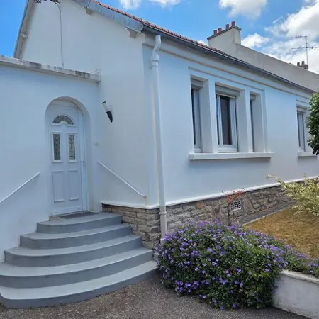 Pretty and Bright Renovated House in the Center of Trégunc with Enclosed Garden