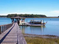 Waterfront “State of Mind” vintage home. Hotels in Bluffton