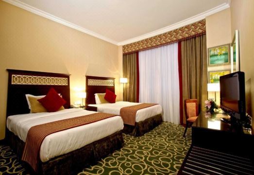 댄센터 럭스 코르니쉬 호텔