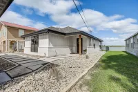 Lakefront Home w/ Dock & Patio in San Angelo! - Boutique