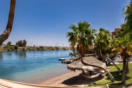 Custom Needles Estate with Private Loading Dock