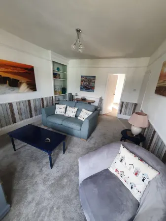 Cosy light and spacious apartment in the heart of Stratton