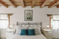 Completely renovated old farmhouse in the heart of the Dolomites. فنادق في Borgo Valbelluna