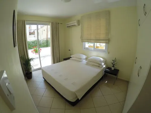 Kato Paphos Suites - 1-Bed Apartment, Great location, Pool view, Wi-Fi & a/c.