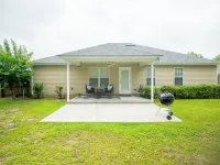 Upscale GAME ROOM, Movie Theater, Arcade, Fire Pit, 4BD/2BA Home with WIFI