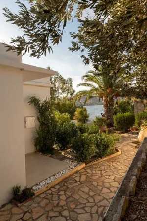 Adimar at Krithoni Beach Leros Отели рядом с достопримечательностью «A LA MODE»