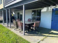 Tranquil 3-bedroom lake haven in lovely Paw Paw with WiFi, AC