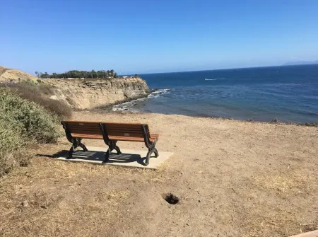 OCEAN BREEZE!Furnished 2/1 Pt Fermin.Pets,fenced yard,WD,parking+street.DECK!