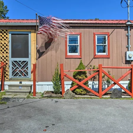Mt Lookout Tiny House w/ Backyard & Fire Pit!