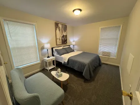 Lion’s Landing - PSU getaway! Everything needed for a fun, hassle-free stay!
