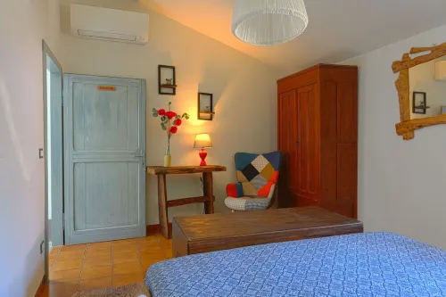 THE BREATH OF THE LAKE - Where every stone tells and silence heals. Hotels in Baschi