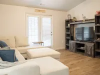 Harbor Landing - Water Views! Pool & hot tub - 2be/2ba condo in Ocean Springs! Hotels in Gulf Park Estates