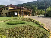 Village Maresias - Canto do Moreira, 50m da Praia Hotels near Bendita Feirinha