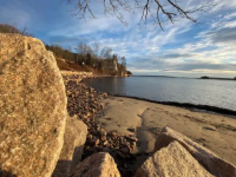 Charming Cottage in the Shadow of Day Mountain