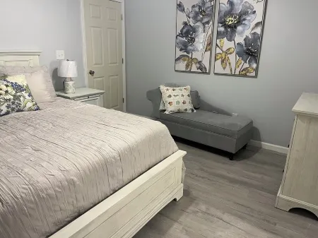 Beach Coastal Bliss New 3-bedroom/2-baths sleeping 10 cottage by the beach!