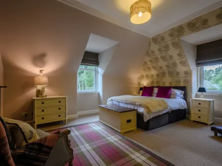 Luxury cottage in the heart of Loch Lomond and The Trossachs