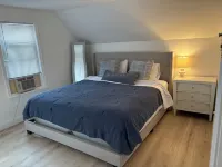 Charming 3-bedroom house with fast WiFi and is pet-friendly in Brockton Hotels in Brockton