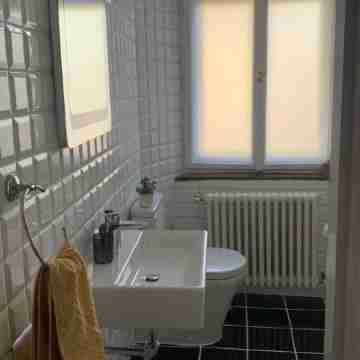 Old building apartment in the pedestrian zone Rooms