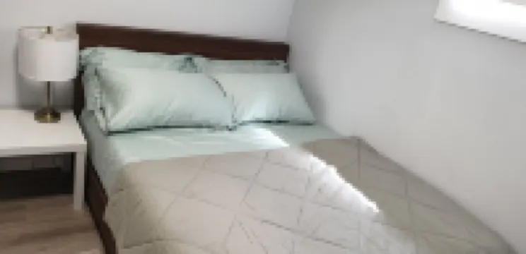 Cozy MountZion 2BR Suite - Londonderry Mall & Henday Hotel berhampiran Alberta Railway Museum