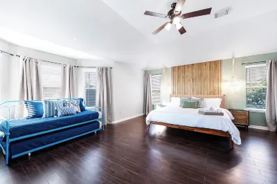 BeachFUNCasa, Firepit, PoolTable, Pool Oasis/Games Sri Meenakshi Devasthanam附近的飯店