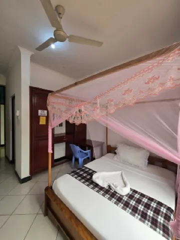 Tulivu Urban - Twiga Hotel Hotel di 