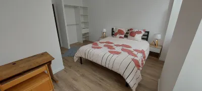 Centre Ville de Tournon au Cœur des Vignes Éveiller vos Papilles Hotel in zona Le Jardin d'Eden