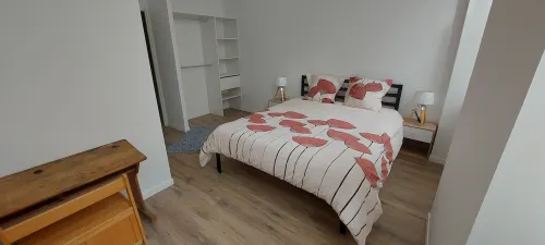 Centre Ville de Tournon au Cœur des Vignes Éveiller vos Papilles