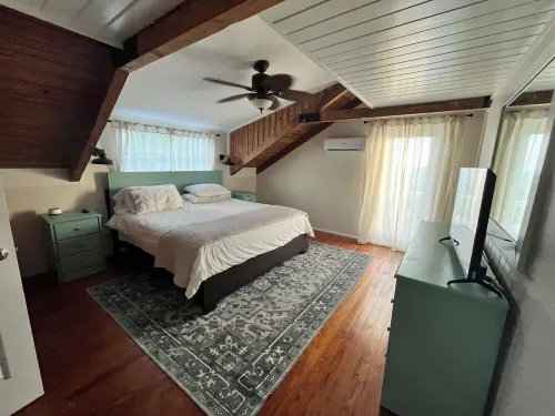 The Lookout HouseLarge 5-bedroom home with stunning views on the Sea of Abaco Hotels in Marsh Harbour