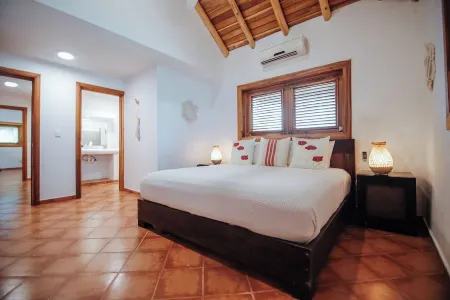 VILLA TUCCI - BEACH TOWN