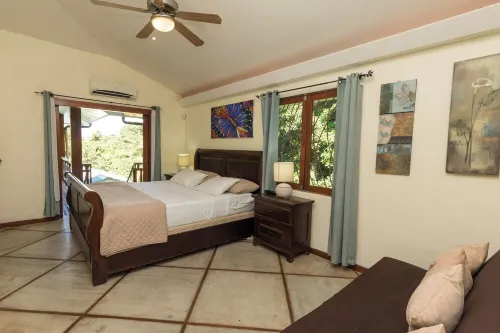 Wonderful 5-bedroom family villa with AC, Large Pool & Slide