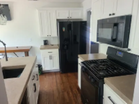Stay just 5 minutes from downtown in this spacious 1-bedroom retreat.