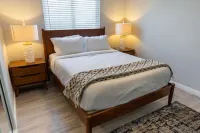 Disneyland 5BR Fullerton House Fully Remodeled 2023 w Garage Fenced Yard p61