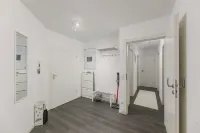 Rob's Flat: Bright 3-Room Apartment for up to 6 People, 2 Minutes to the S-Bahn Hotels in Weil der Stadt