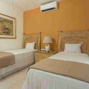 Casa 25 Lizette Luxury for 6-7 px with Pool Cancun! Rooms