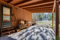 Lovely Mt. Cabin near Mt. Hood with Wood Stove & Hot Tub