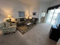 4 Bedroom Pool Home with Spa/Game Room and WiFi - Villas