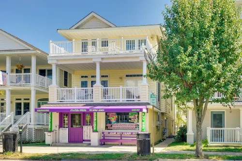 Sunny Ocean City Retreat ~ Qtr-mi to Beach! - 3-Star