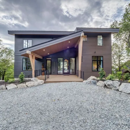 Modern View Home with Sauna, Steam Room & Hot Tub