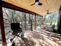 Dreamers Cozy Cabin Hotels in Real County