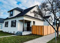 Downtown Charm Meets Waterfront Walk to Everything