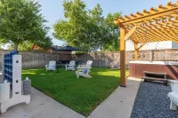 ONLY 4 BLOCKs to Magnolia-Hot tub-Texas Bell in Waco