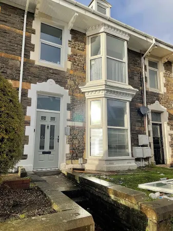 Brynmill Flat Sleeps 3/5 | Close to Beach, Uni & Park | Free Wifi | Free Parking Отели рядом с достопримечательностью «Парк Брайнмилл»