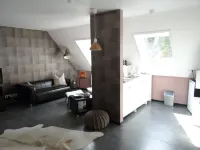 Quiet, spacious and light-flooded apartment/loft with large courtyard garden