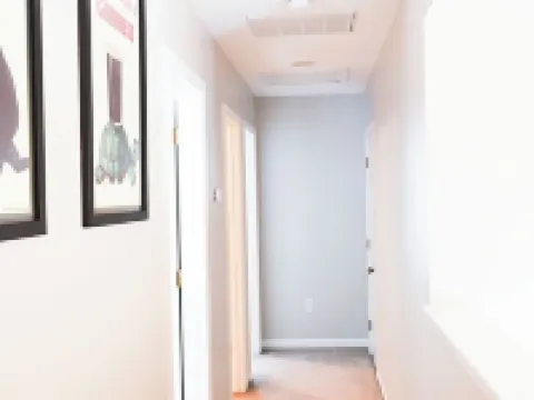 The Cozy Hub-Near I‑ & Bridgeway Station • 3Br Home + Community Pool. Hotels in Mauldin