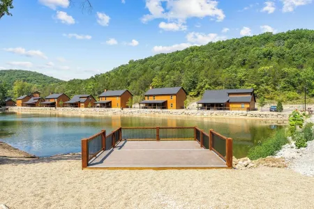 Ledgerock Cabin – Elegant 3BR Retreat in Tall Timbers Resort