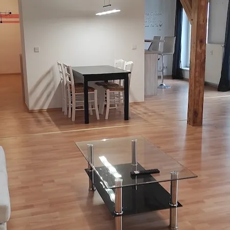 Cottbus City apartment with a view over the rooftops - for stair climbers Отели рядом с достопримечательностью «Стадион "Дружба"»