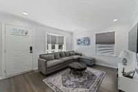 Modern Cozy Retreat 클로슨 호텔