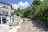 Family residence: 4 apartments and large communal area, pool and garden